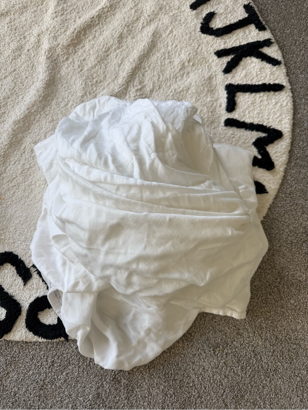 White Pottery Barn Flat and Fitted Sheets